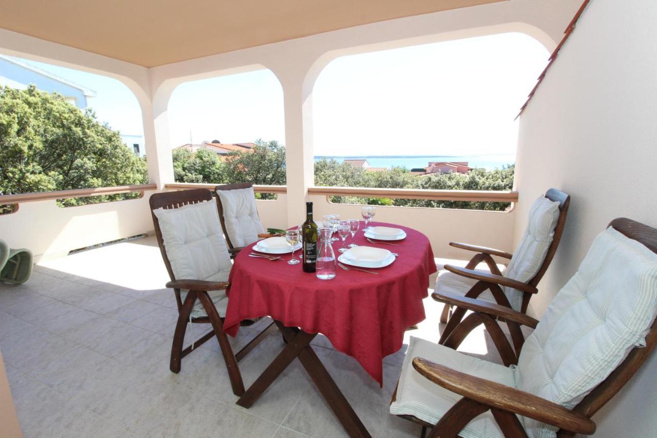Apartments And Rooms With Parking Space Mandre, Pag - 6309 Kolan Exterior photo